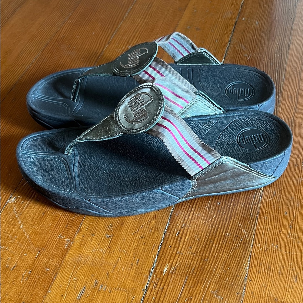 FitFlop Sandals with Stripes - Picture 2 of 4